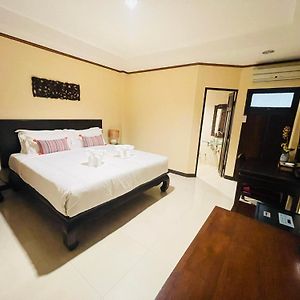 Standard Zimmer mit Kingsize-Bett